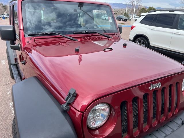 Used 2013 Jeep Wrangler Unlimited Sport w/ Max Tow Pkg video 2