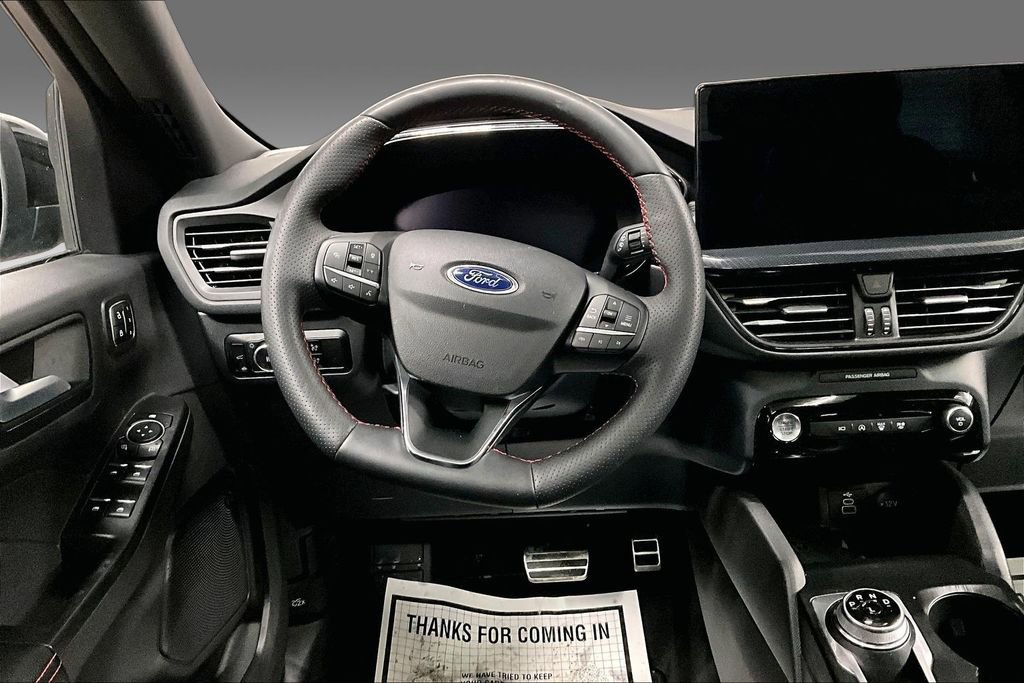 Used 2024 Ford Escape ST-Line Select w/ Tech Pack #2 image 2