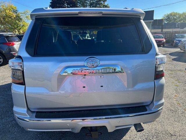 Used 2017 Toyota 4Runner SR5 image 3