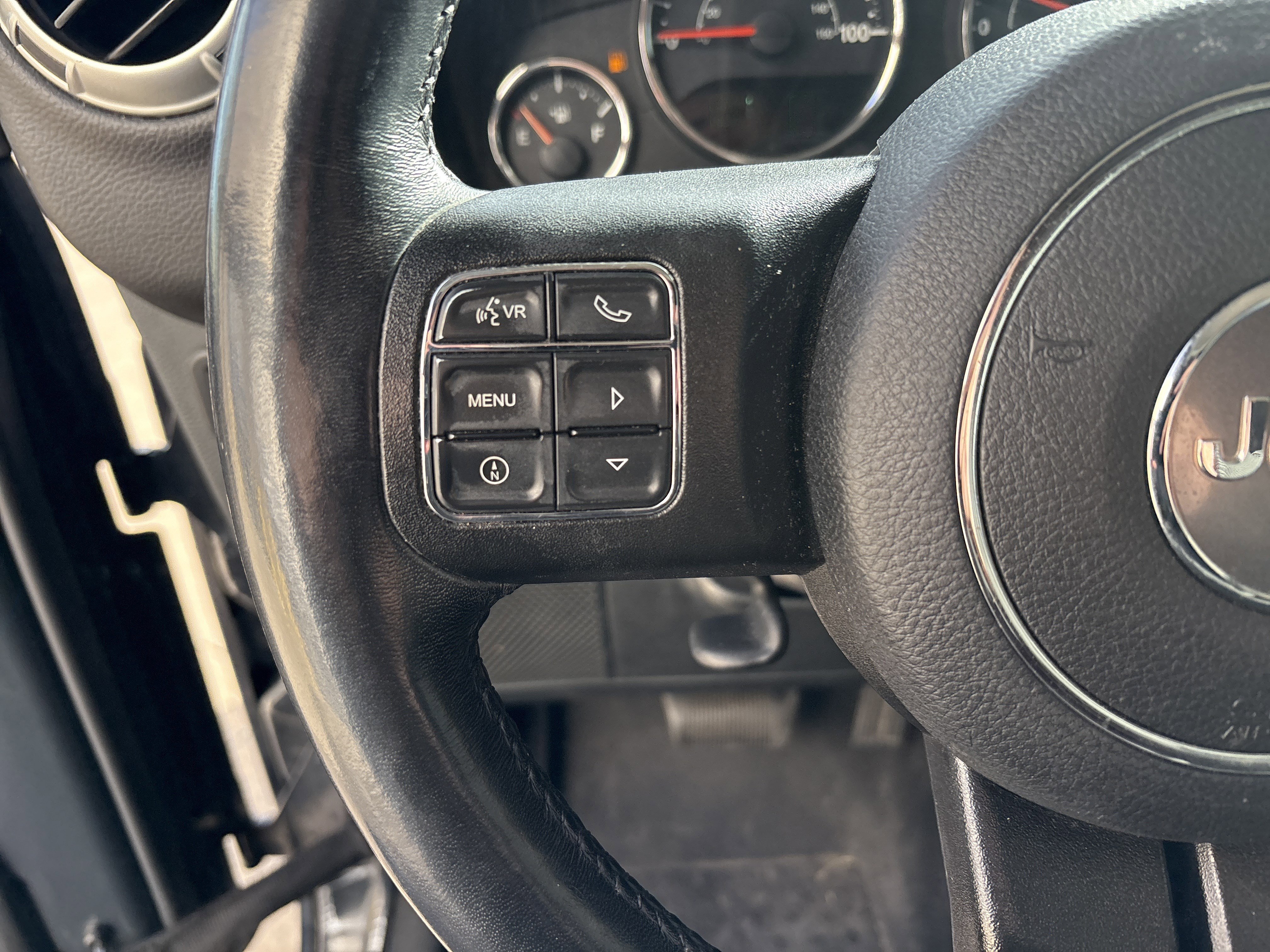 Used 2018 Jeep Wrangler Unlimited Rubicon w/ Cold Weather Group image 19