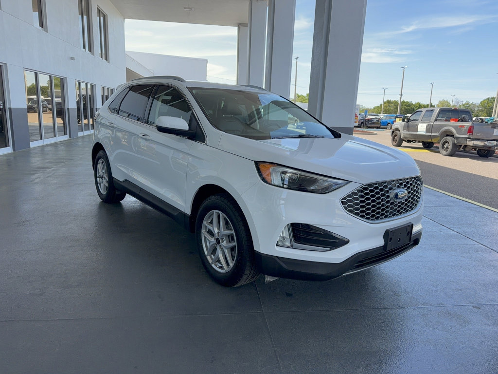 Certified 2024 Ford Edge SEL w/ Convenience Package image 4