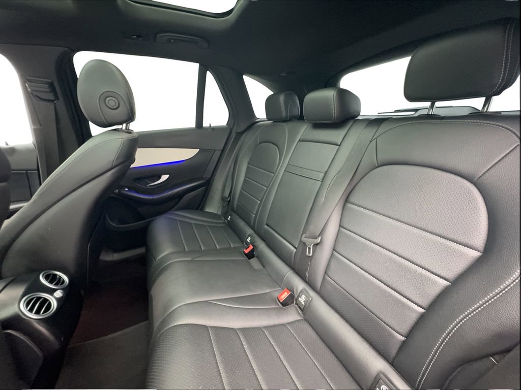 Used 2021 Mercedes-Benz GLC 300 w/ Premium Package image 24