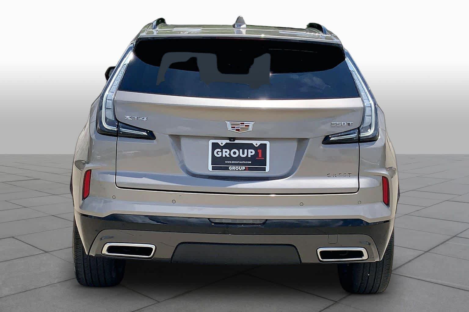 Used 2024 Cadillac XT4 Sport w/ Cold Weather Package FWD image 5