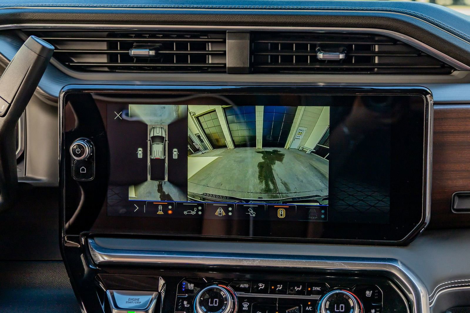 Used 2026 GMC Sierra 3500 Denali Ultimate w/ LPO, Black Badging Package image 25