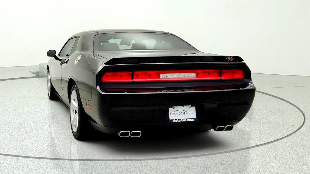 Used 2010 Dodge Challenger R/T RWD image 6