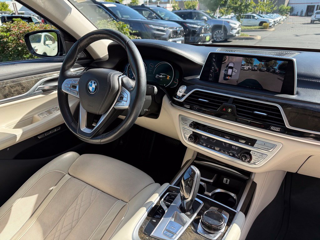 Used 2016 BMW 740i RWD image 21
