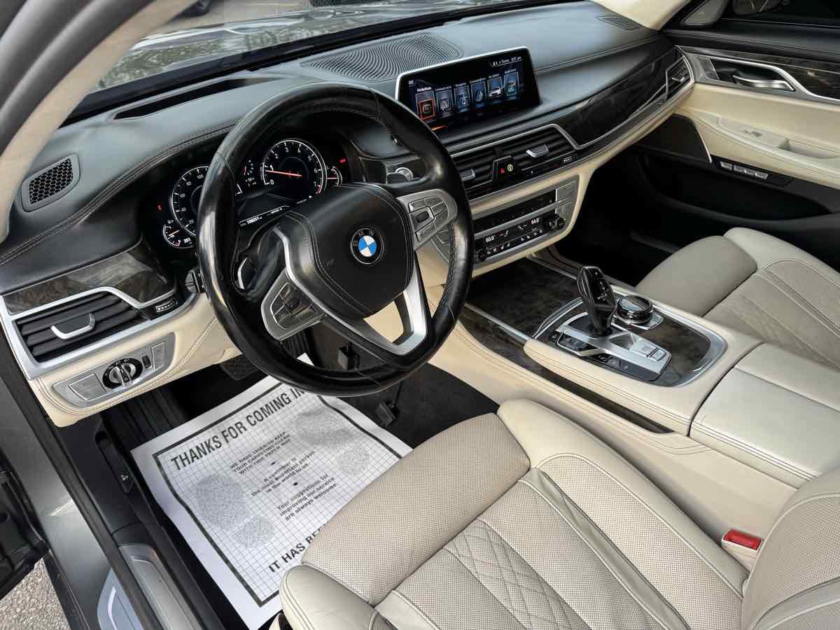 Used 2017 BMW 750i xDrive AWD/4WD image 11