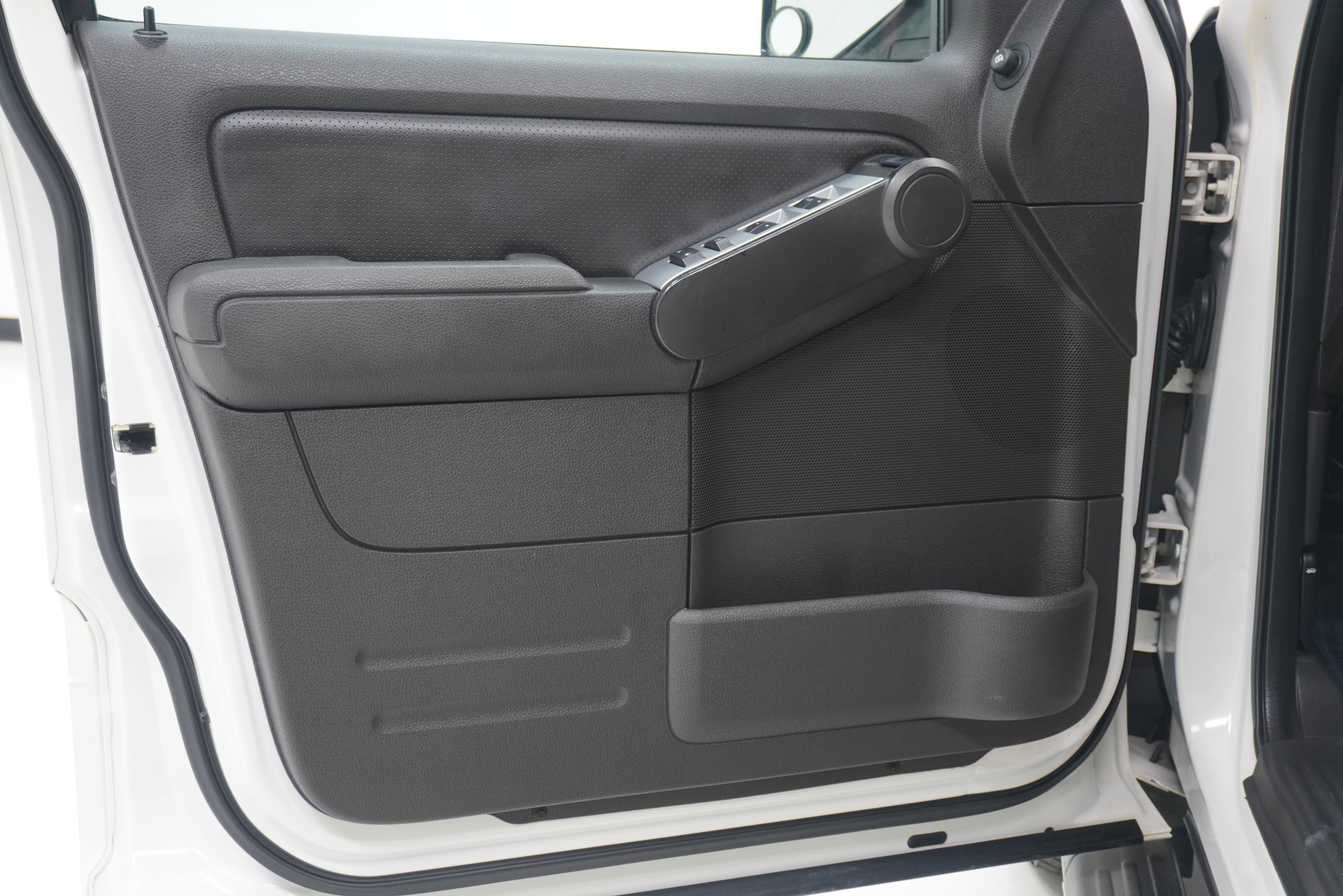 Used 2010 Mercury Mountaineer 2WD image 13