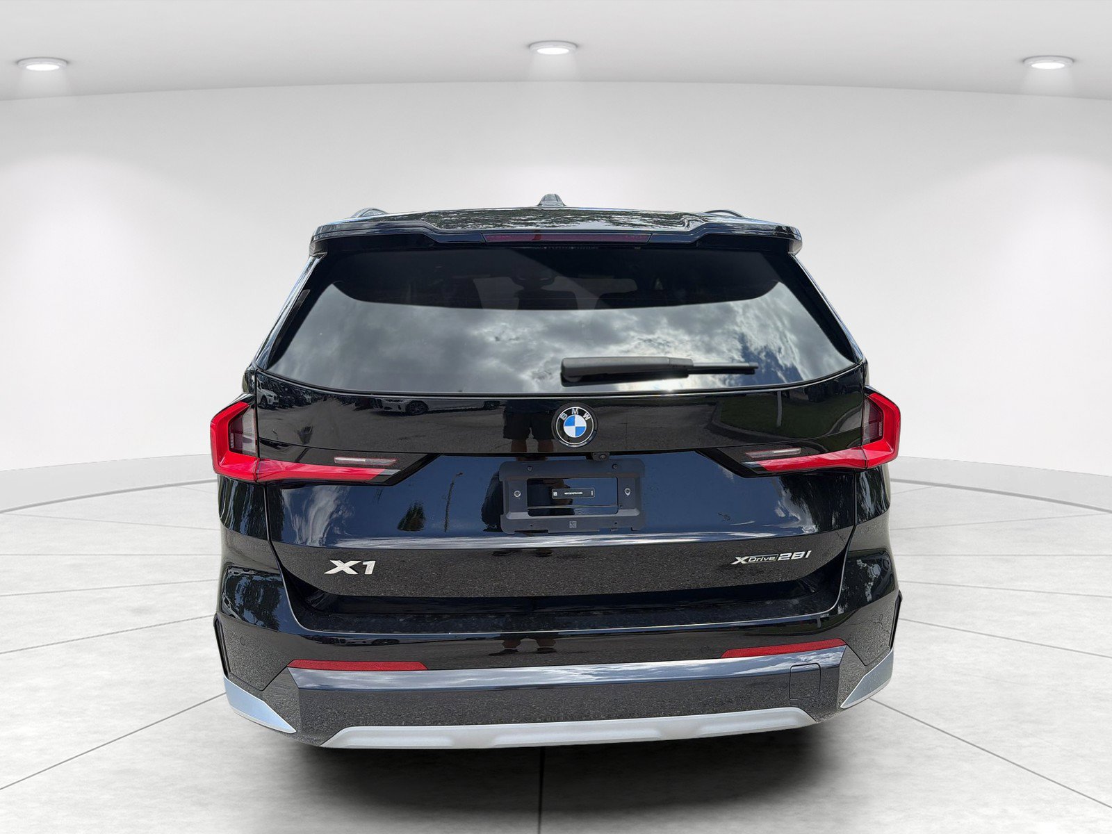 New 2026 BMW X1 xDrive28i AWD/4WD image 5