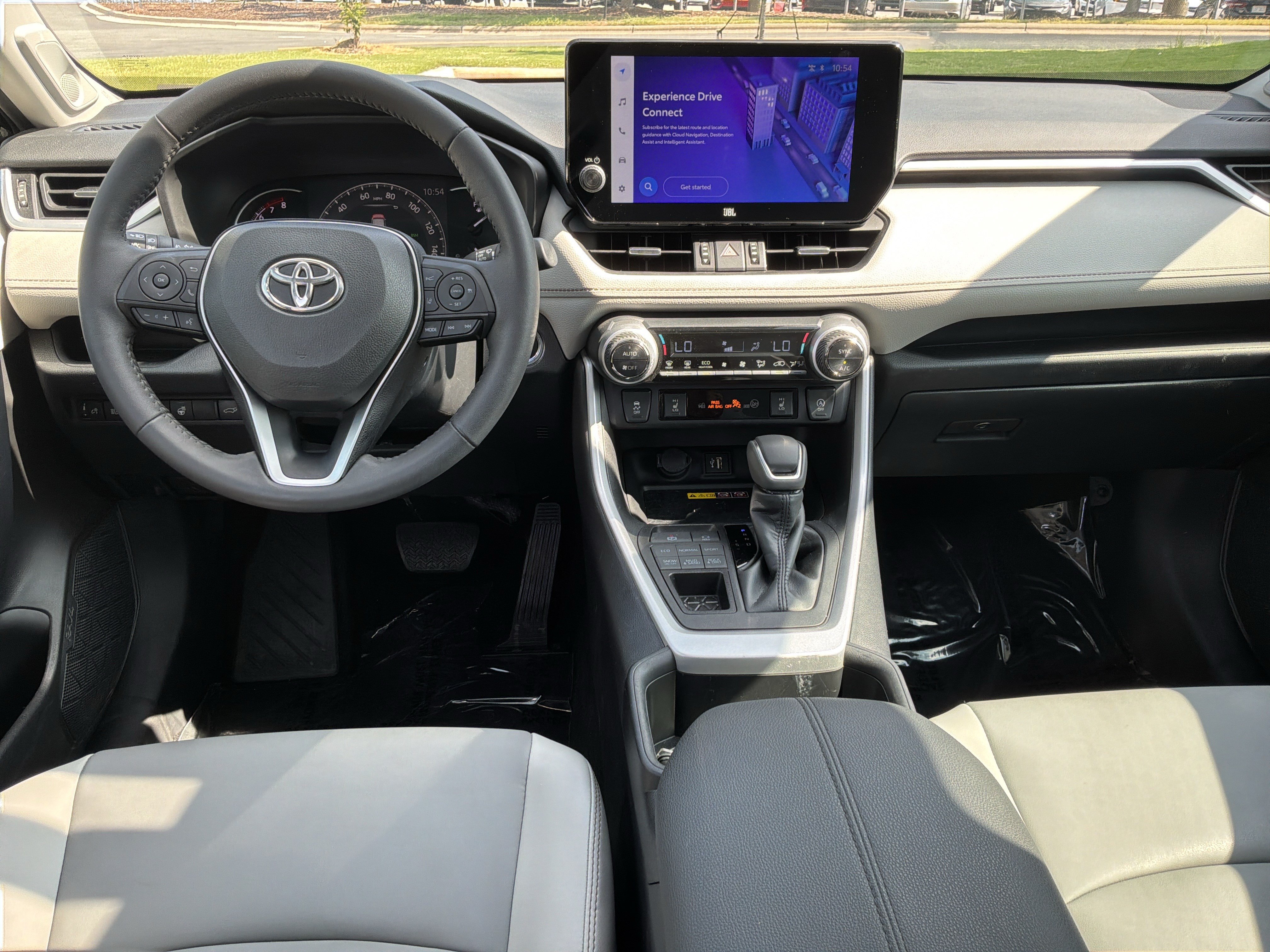 Used 2023 Toyota RAV4 XLE Premium AWD/4WD image 29