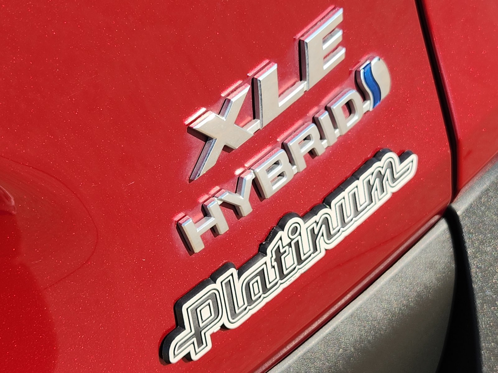Used 2024 Toyota RAV4 XLE w/ Convenience Package AWD/4WD image 16