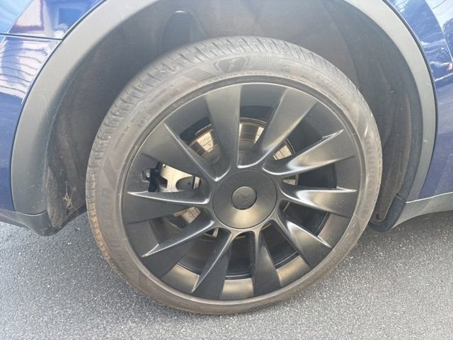 Used 2023 Tesla Model Y Long Range AWD/4WD image 18