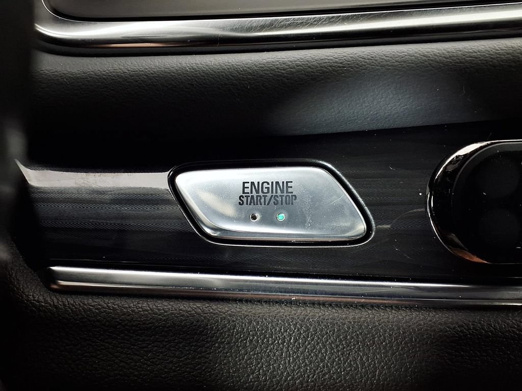 Used 2023 Buick Enclave Essence w/ Experience Buick Package FWD image 18