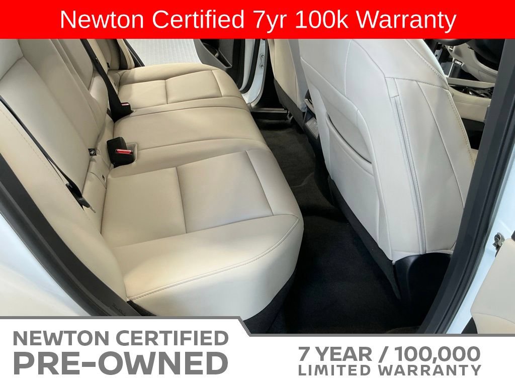 Used 2025 Nissan Murano SV AWD/4WD image 18