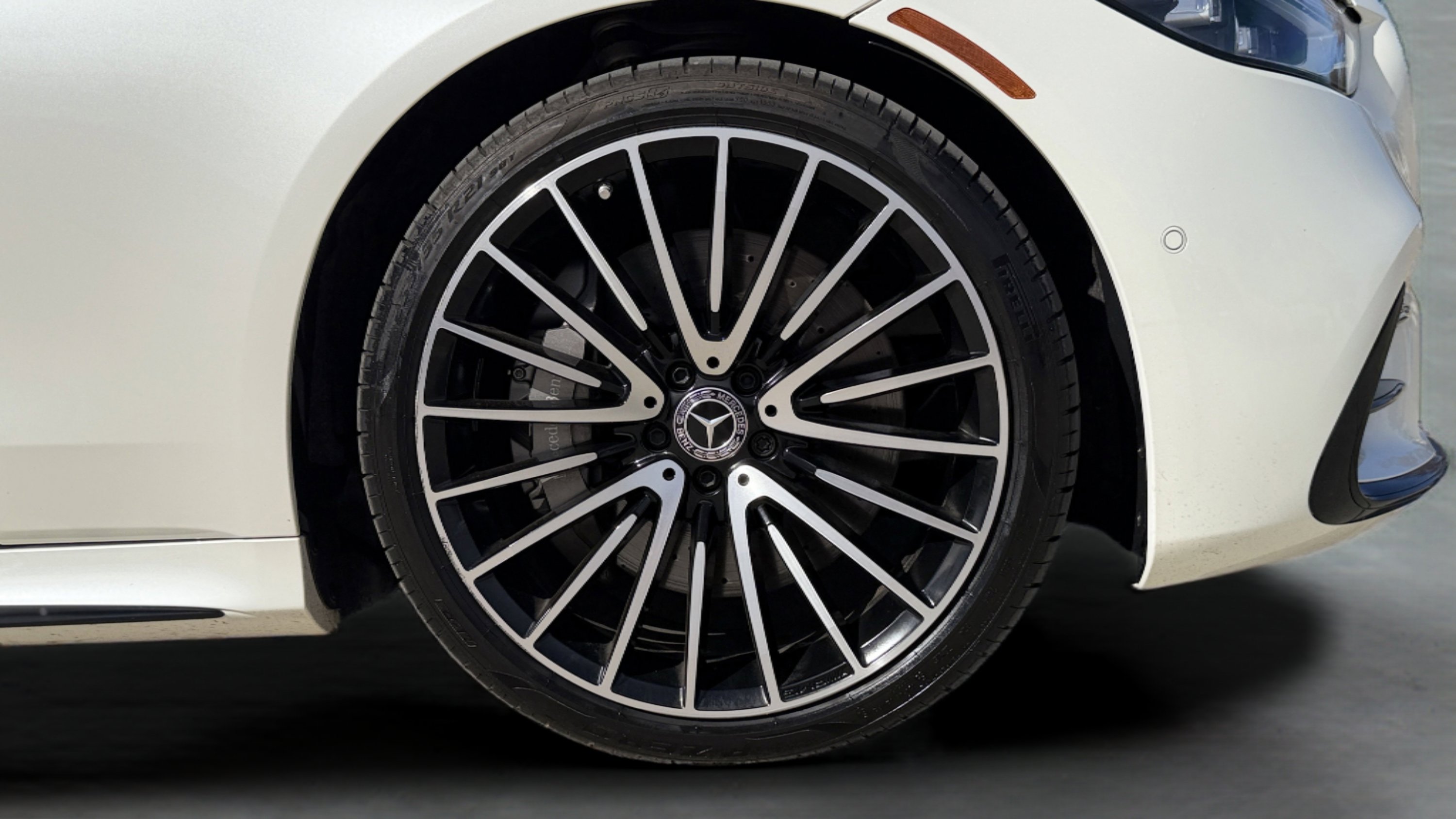 Used 2022 Mercedes-Benz S 500 S 500 w/ AMG Line Package image 8