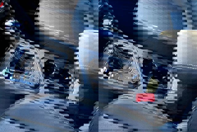 Used 2022 Volkswagen Tiguan SE image 17