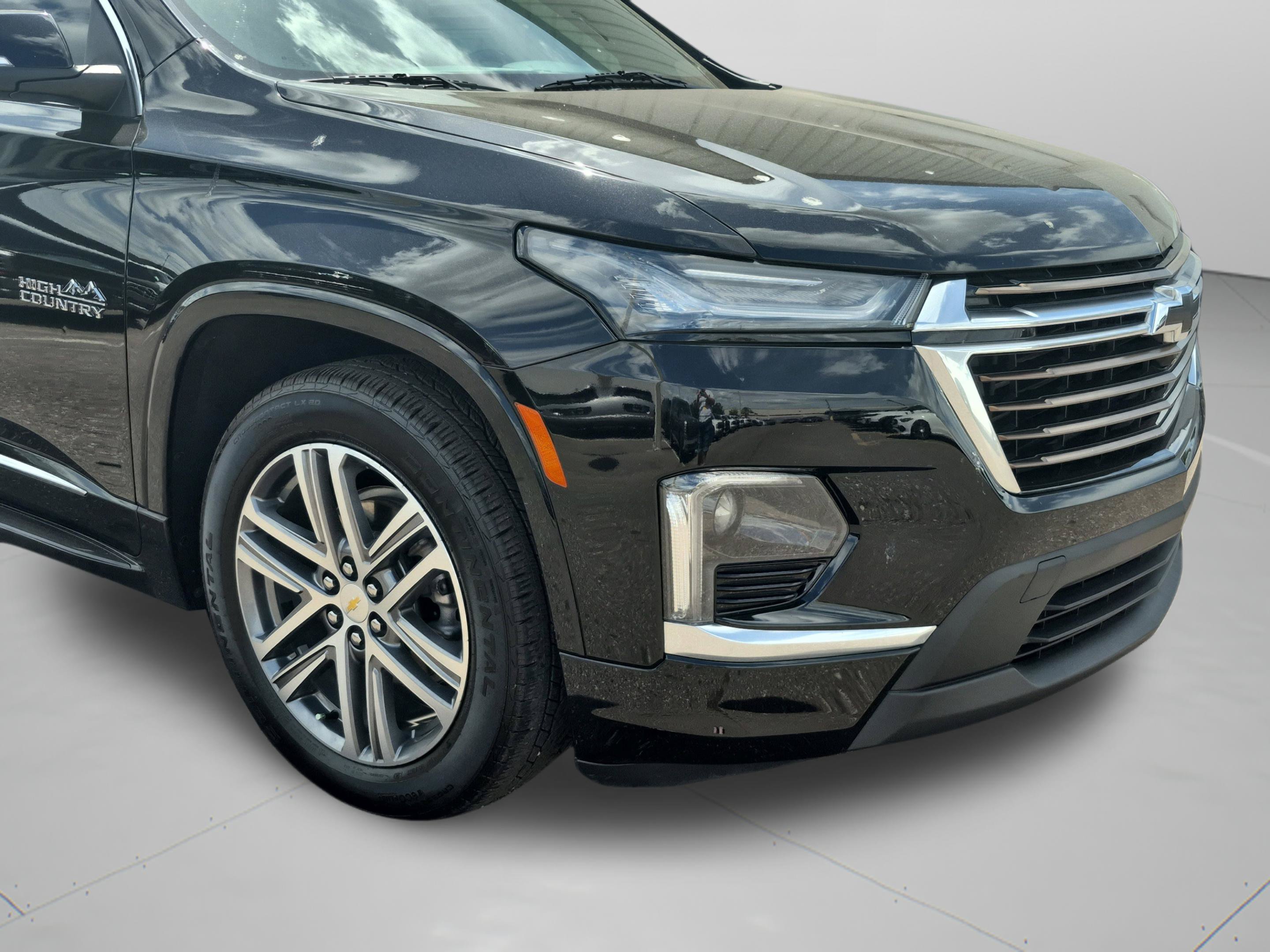 Certified 2023 Chevrolet Traverse High Country w/ LPO, Floor Liner Package AWD/4WD image 36