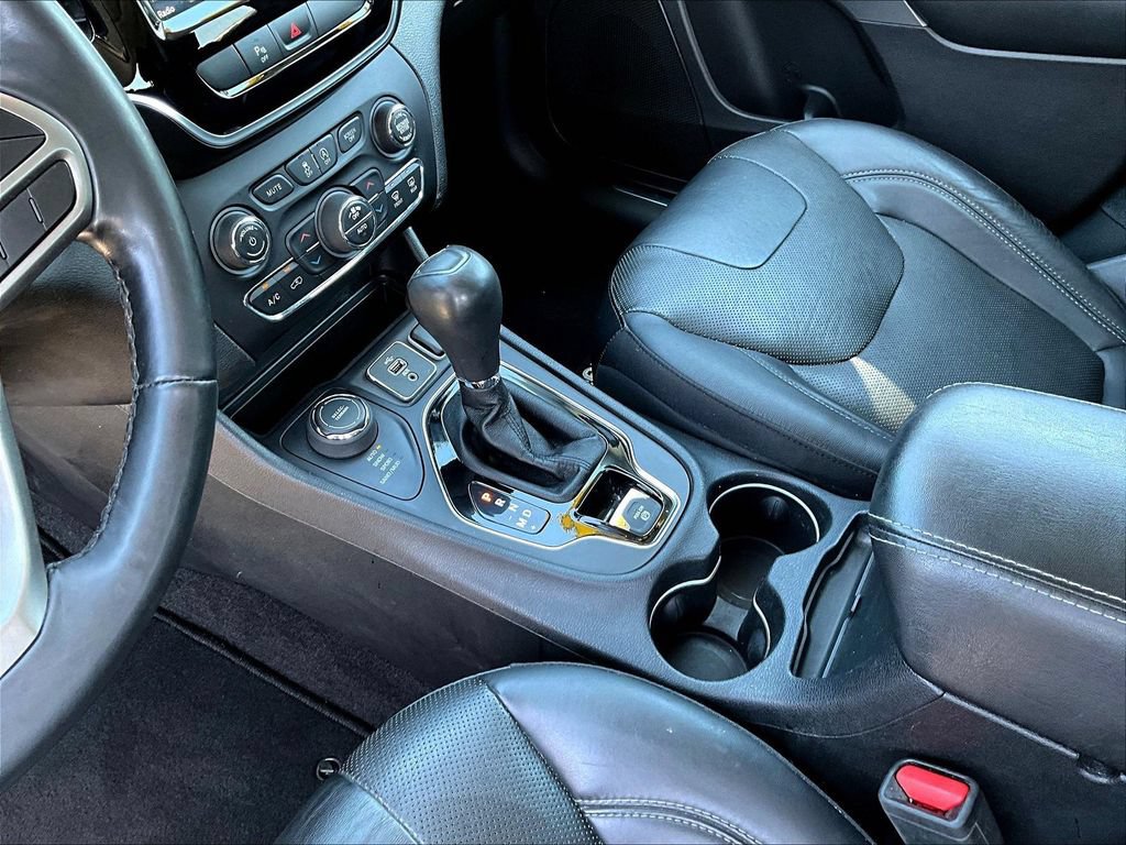 Used 2019 Jeep Cherokee Limited AWD/4WD image 22