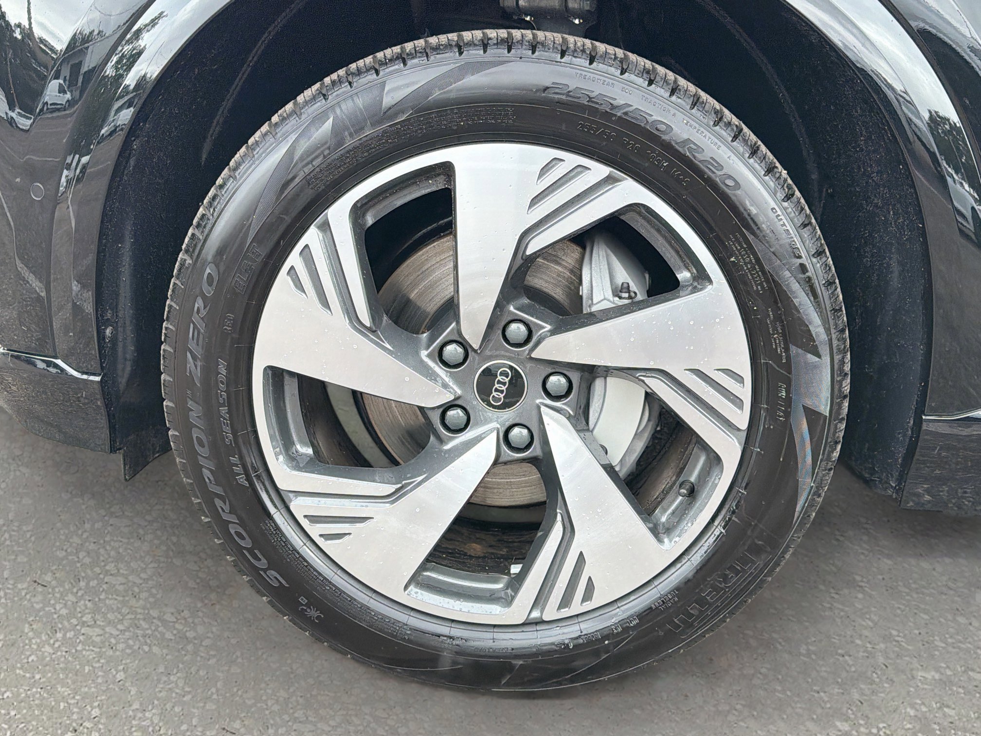 New 2025 Audi Q6 e-tron Premium Plus image 40