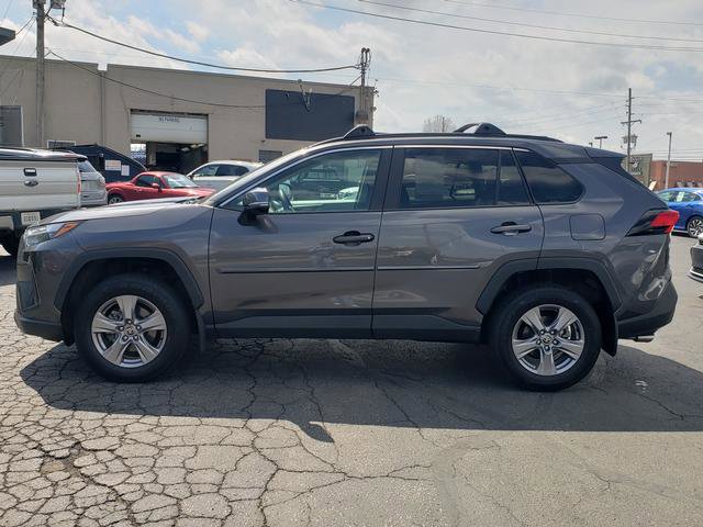 Used 2024 Toyota RAV4 XLE w/ Convenience Package image 7
