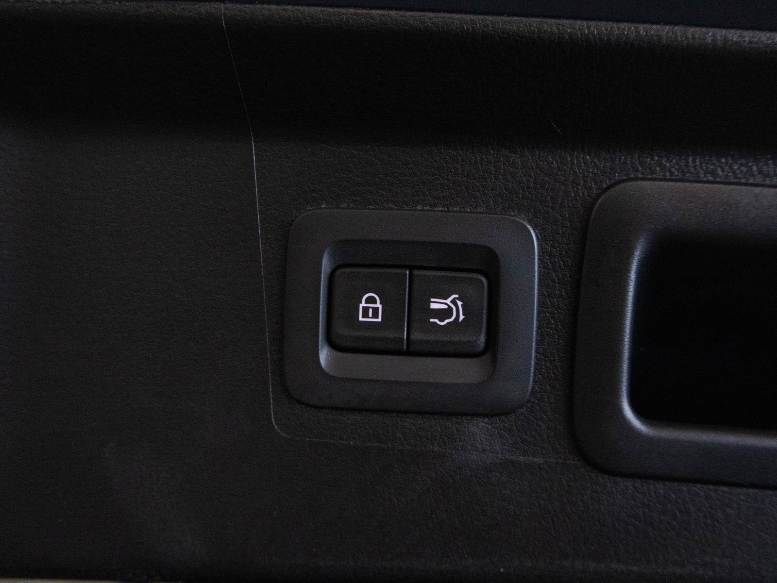 Used 2025 MAZDA CX-50 AWD 2.5 S w/ Premium Plus Pkg image 25