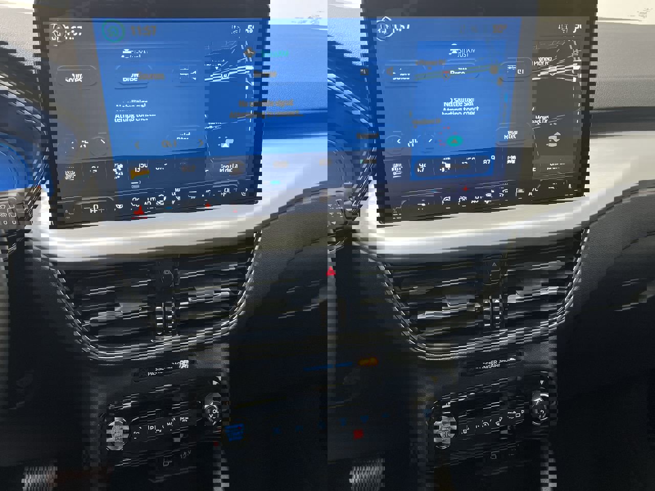 Certified 2024 Ford Escape Platinum w/ Premium Technology Package image 19