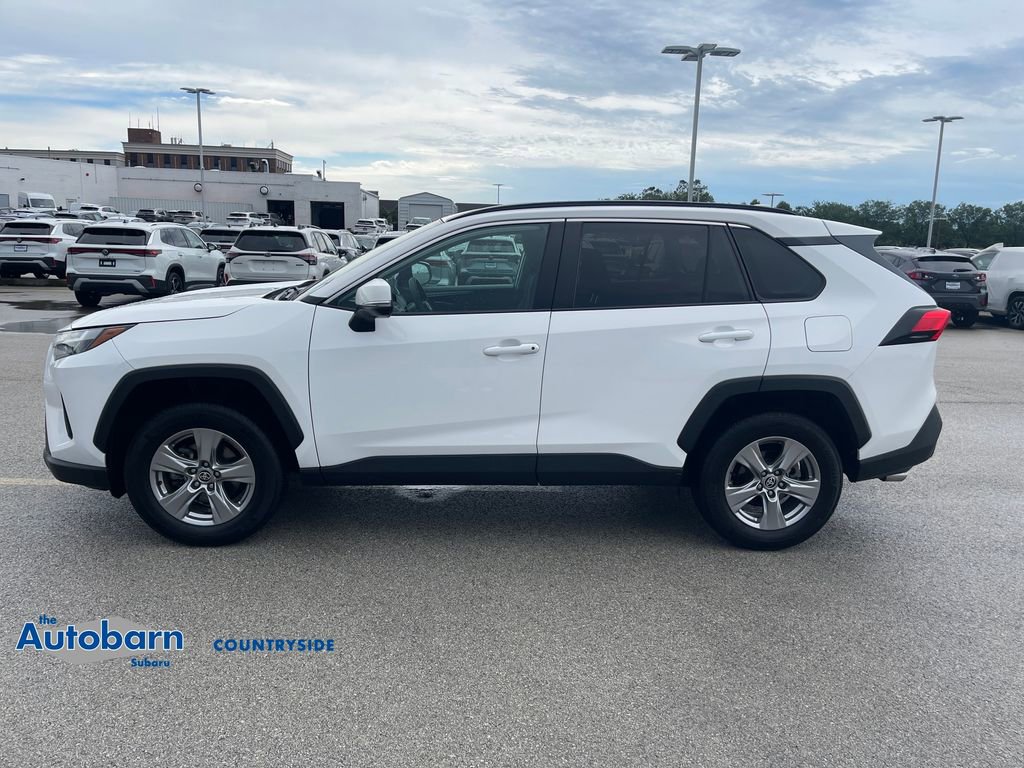 Used 2024 Toyota RAV4 XLE AWD/4WD image 2