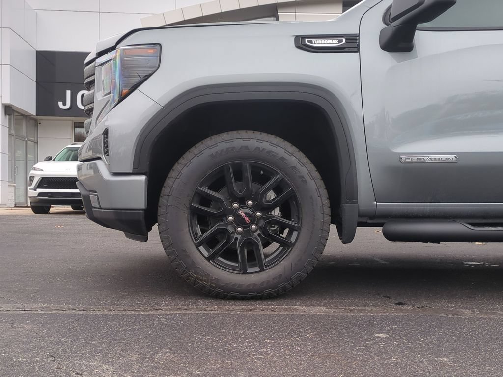 New 2026 GMC Sierra 1500 Elevation w/ Elevation Select Package AWD/4WD image 16
