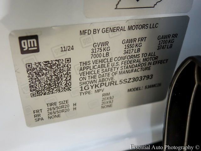 New 2025 Cadillac Lyriq Sport w/ LPO, Floor Liner Package image 23