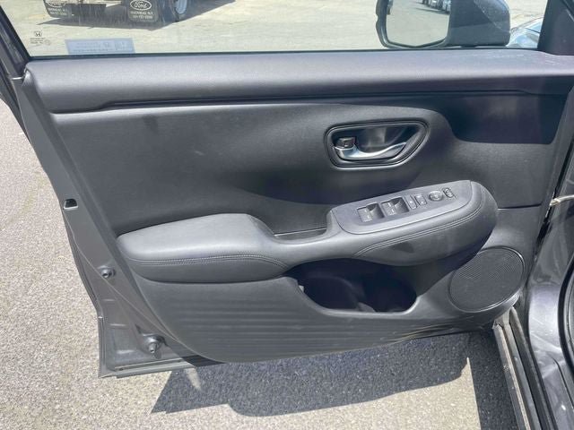 Used 2023 Honda HR-V LX image 17