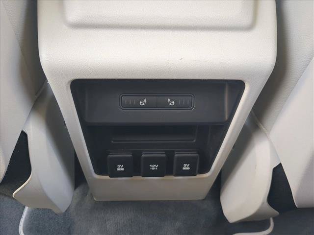 Used 2018 Land Rover Discovery Sport SE AWD/4WD image 16