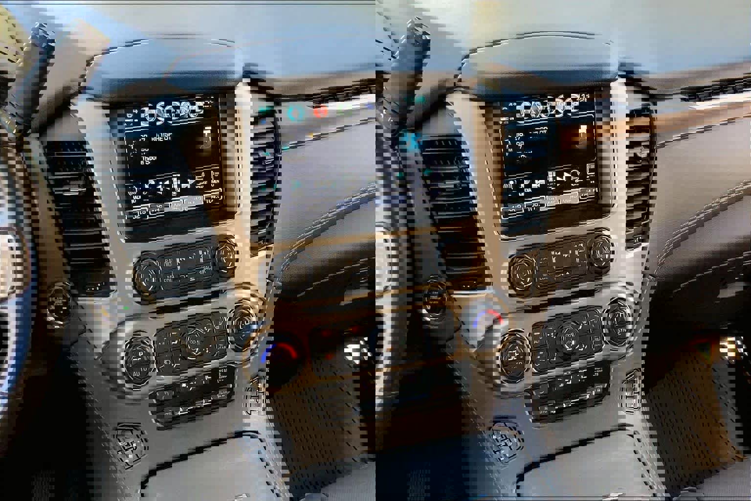 Used 2019 GMC Yukon Denali w/ Open Road Package image 6