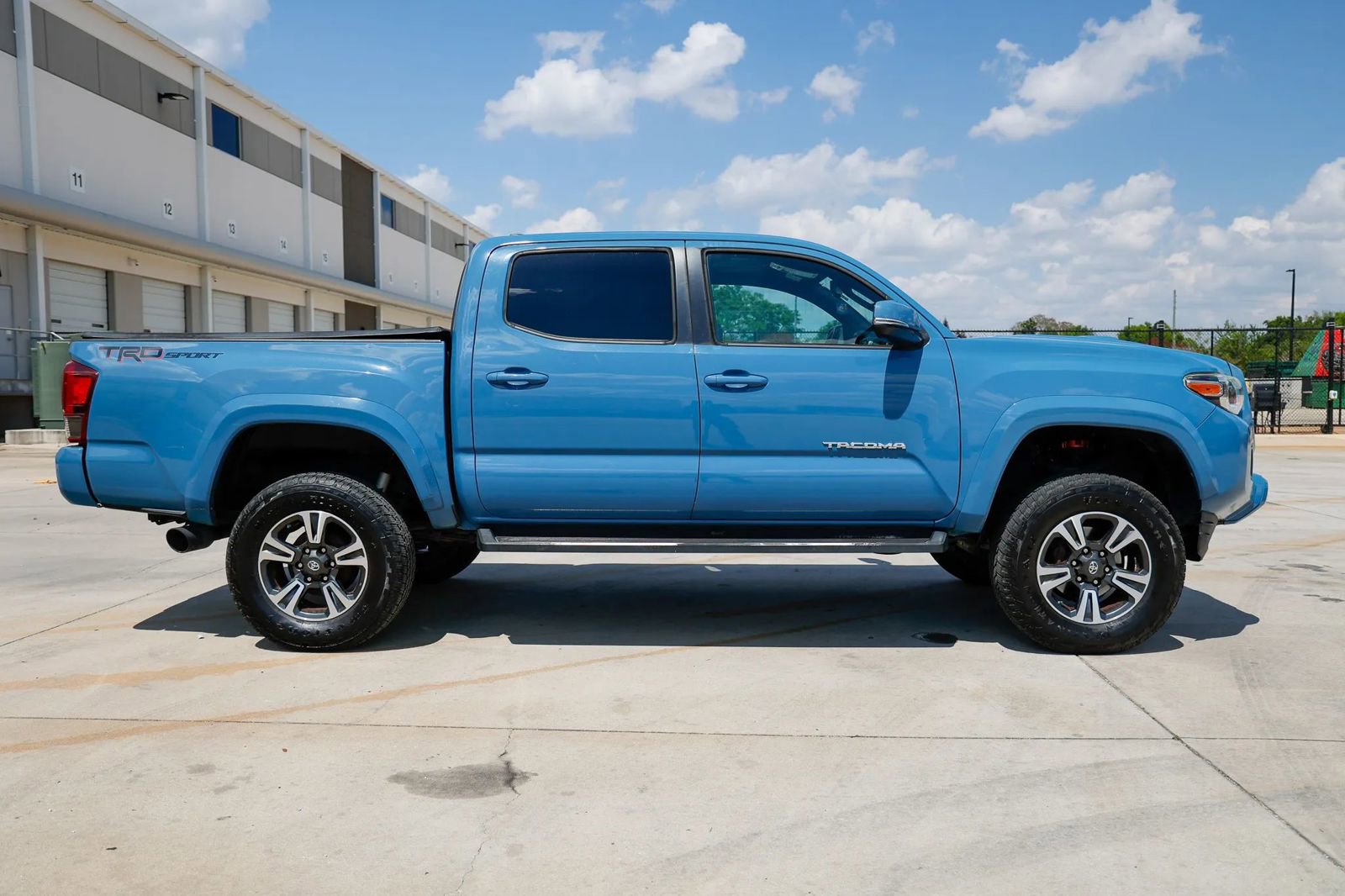 Used 2019 Toyota Tacoma TRD Sport RWD image 13