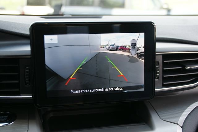 Certified 2022 Ford Explorer XLT w/ Equipment Group 202A AWD/4WD image 25