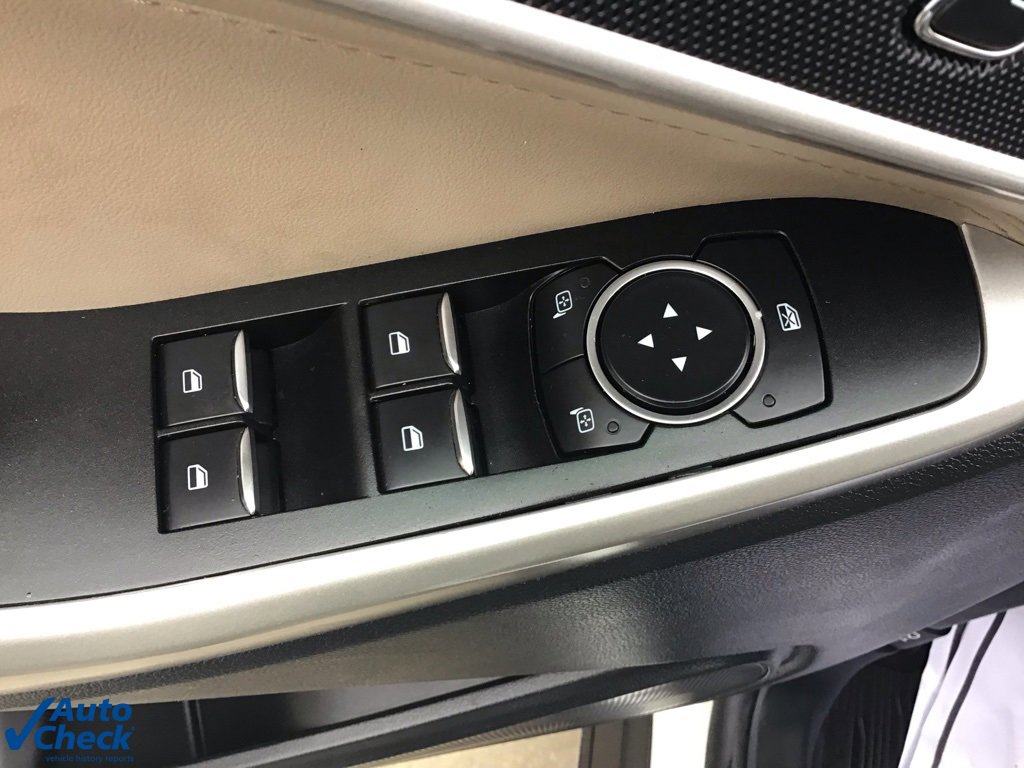 Used 2021 Ford Explorer XLT image 29