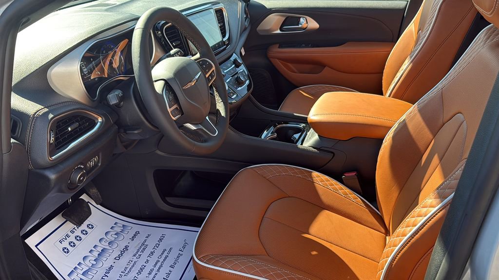 New 2026 Chrysler Pacifica Pinnacle image 27
