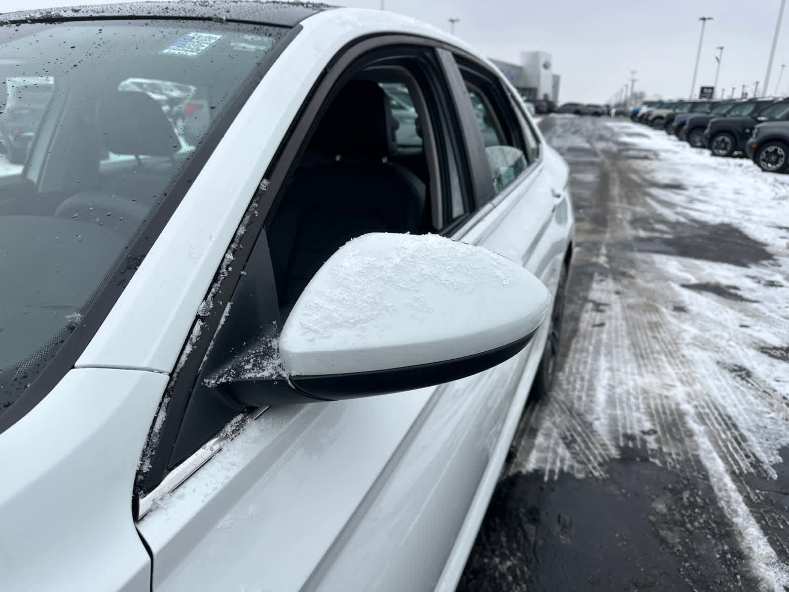 Used 2024 Volkswagen Jetta SE w/ Panoramic Sunroof Package image 12