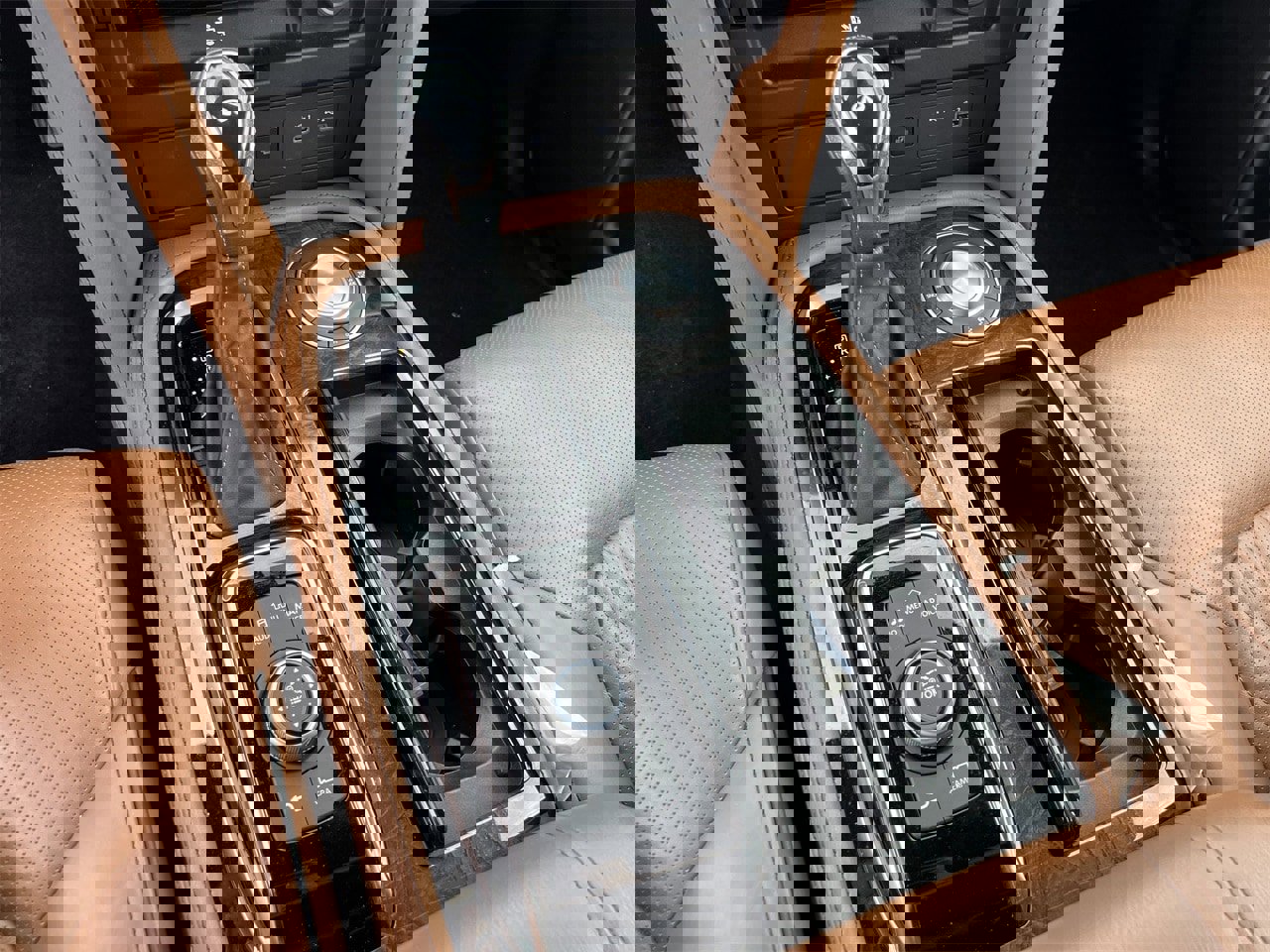 Used 2022 INFINITI QX80 Sensory w/ Cargo Package image 17