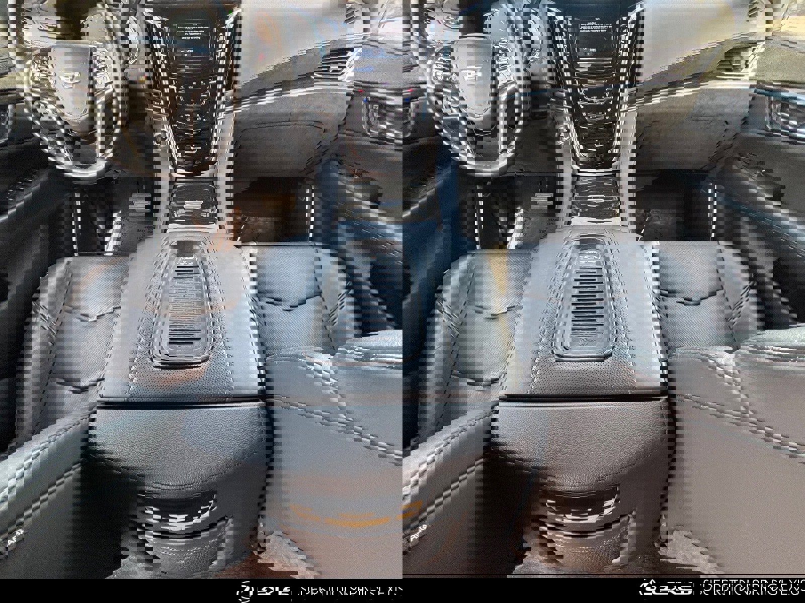 Used 2020 Cadillac Escalade ESV Platinum image 17