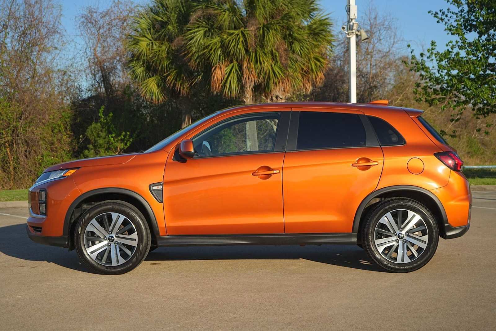 Used 2024 Mitsubishi Outlander Sport ES image 3