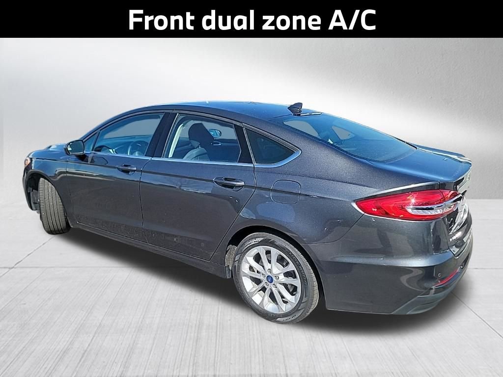 Used 2020 Ford Fusion SE image 7