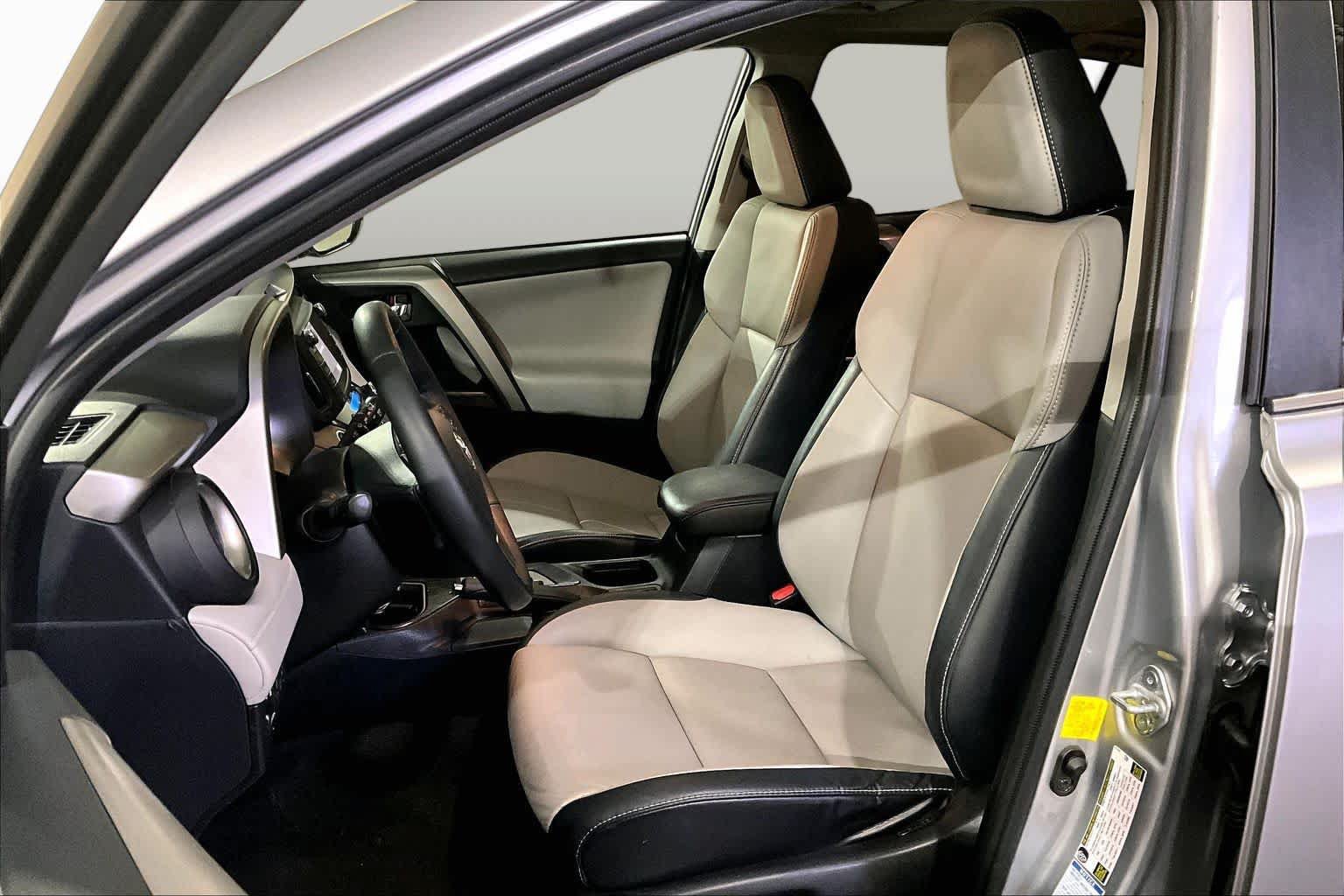 Used 2017 Toyota RAV4 Platinum w/ All Weather Liner Package AWD/4WD image 8