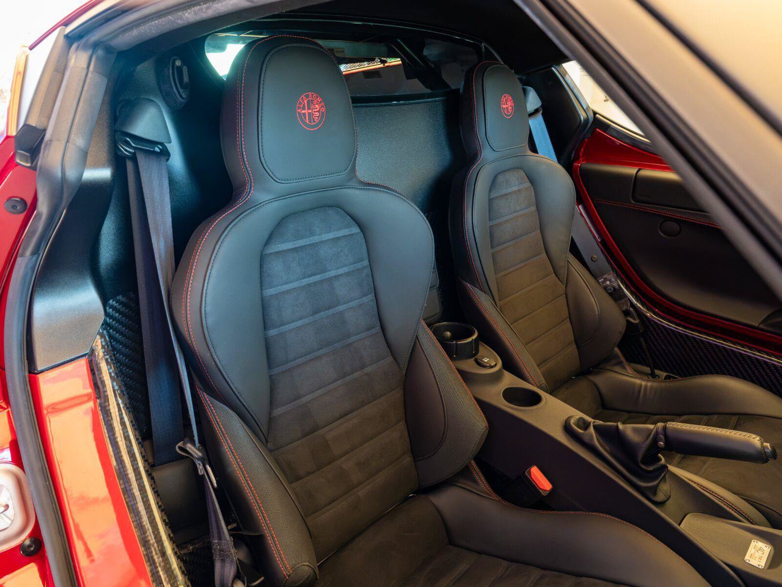 Used 2015 Alfa Romeo 4C Launch Edition w/ Convenience Group RWD image 20