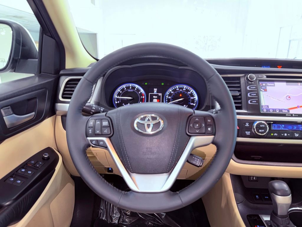 Used 2015 Toyota Highlander XLE FWD image 20