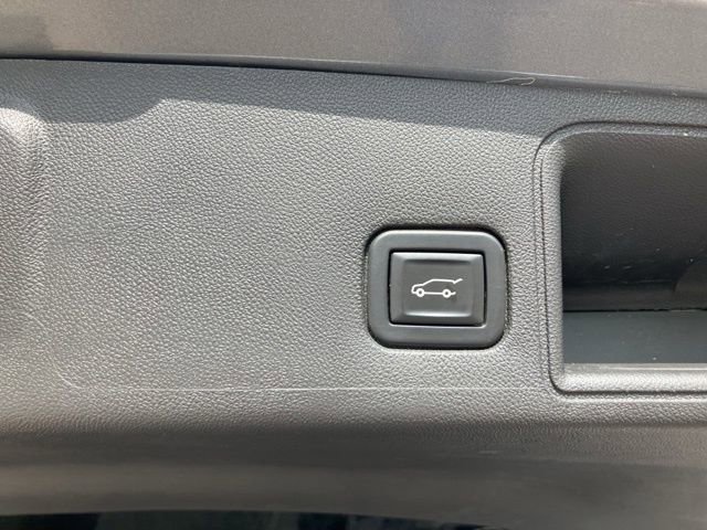 Used 2021 GMC Terrain SLT w/ Elevation Edition image 44