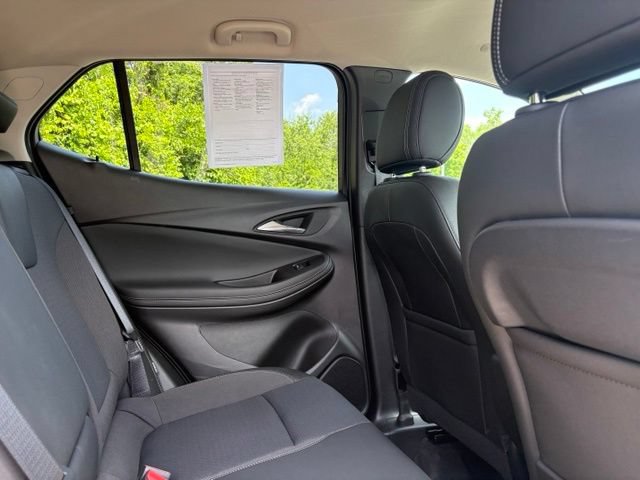 Used 2023 Buick Encore GX Select w/ Sport Touring Package FWD image 17