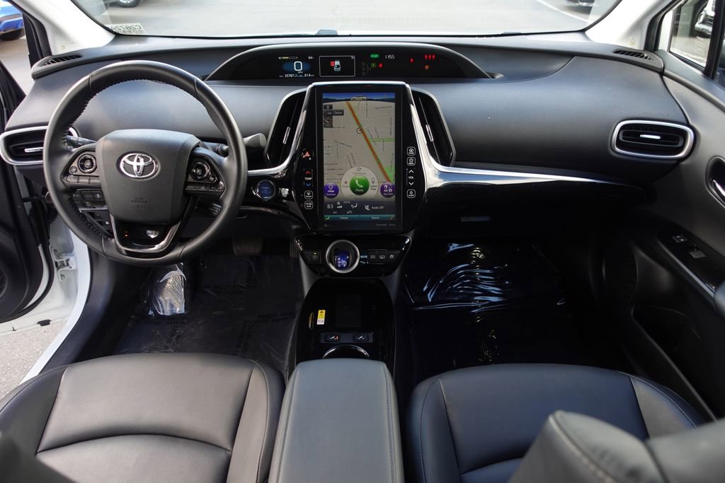 Used 2022 Toyota Prius Prime XLE image 21