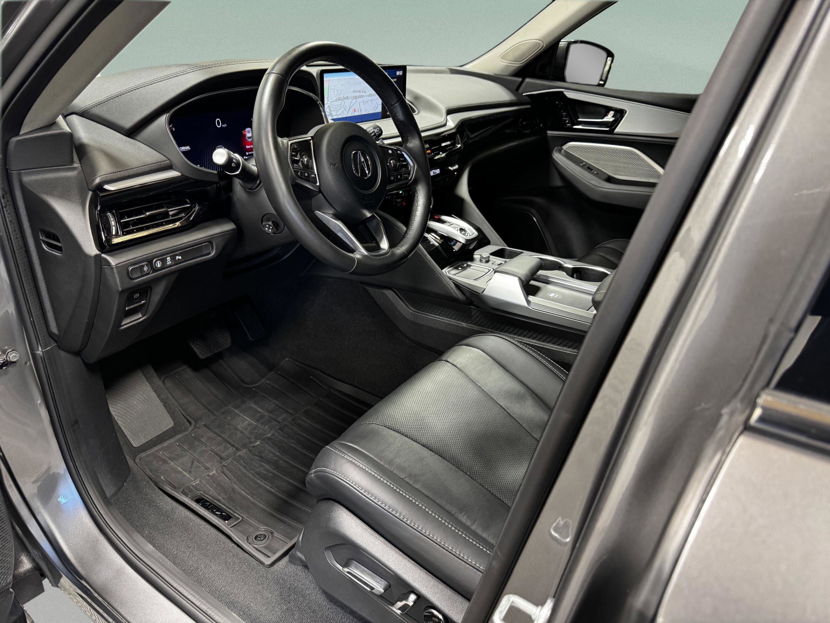 Certified 2023 Acura MDX FWD w/ Technology Package image 9
