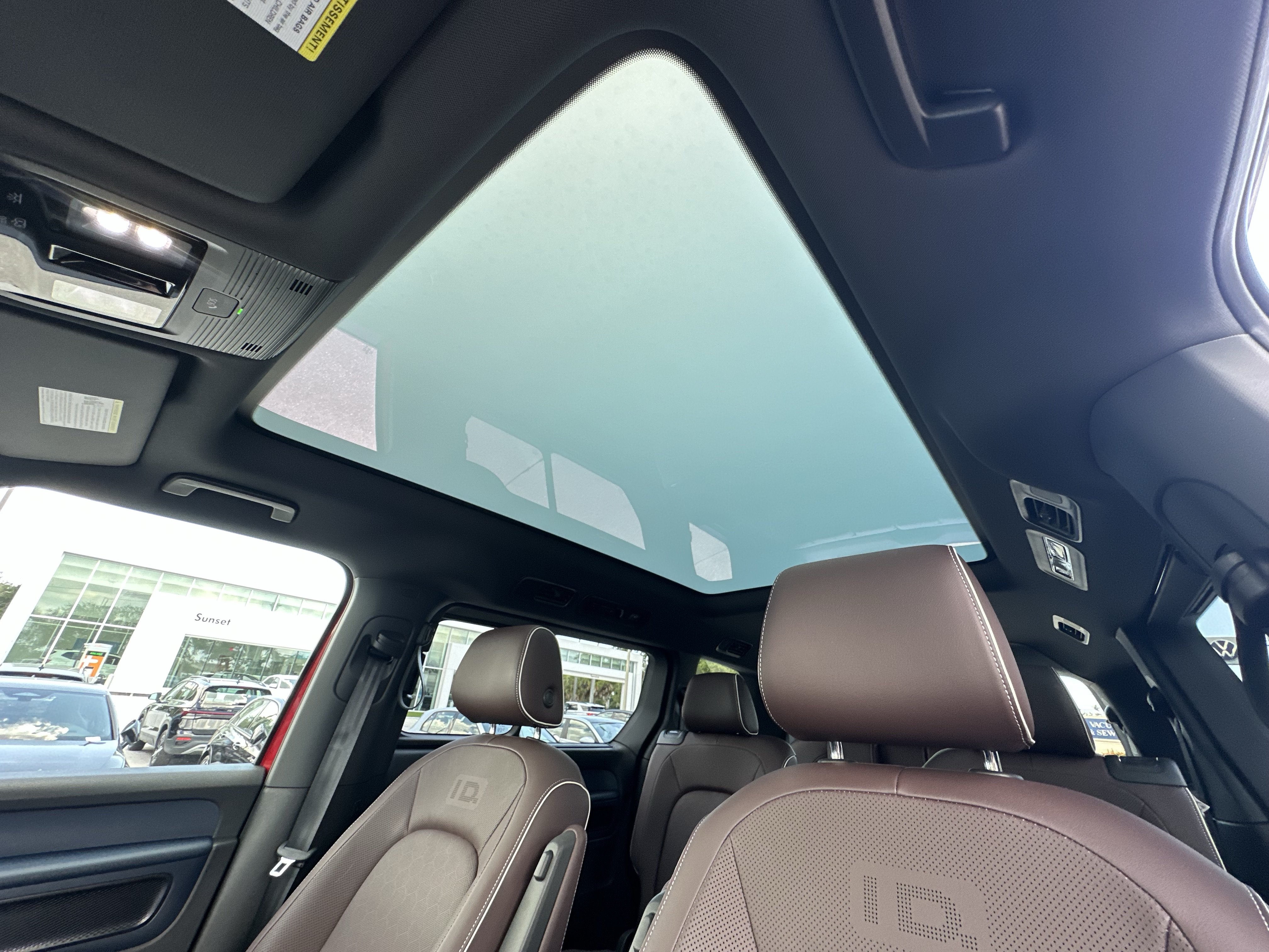 Certified 2025 Volkswagen ID. Buzz Pro S Plus AWD/4WD image 21