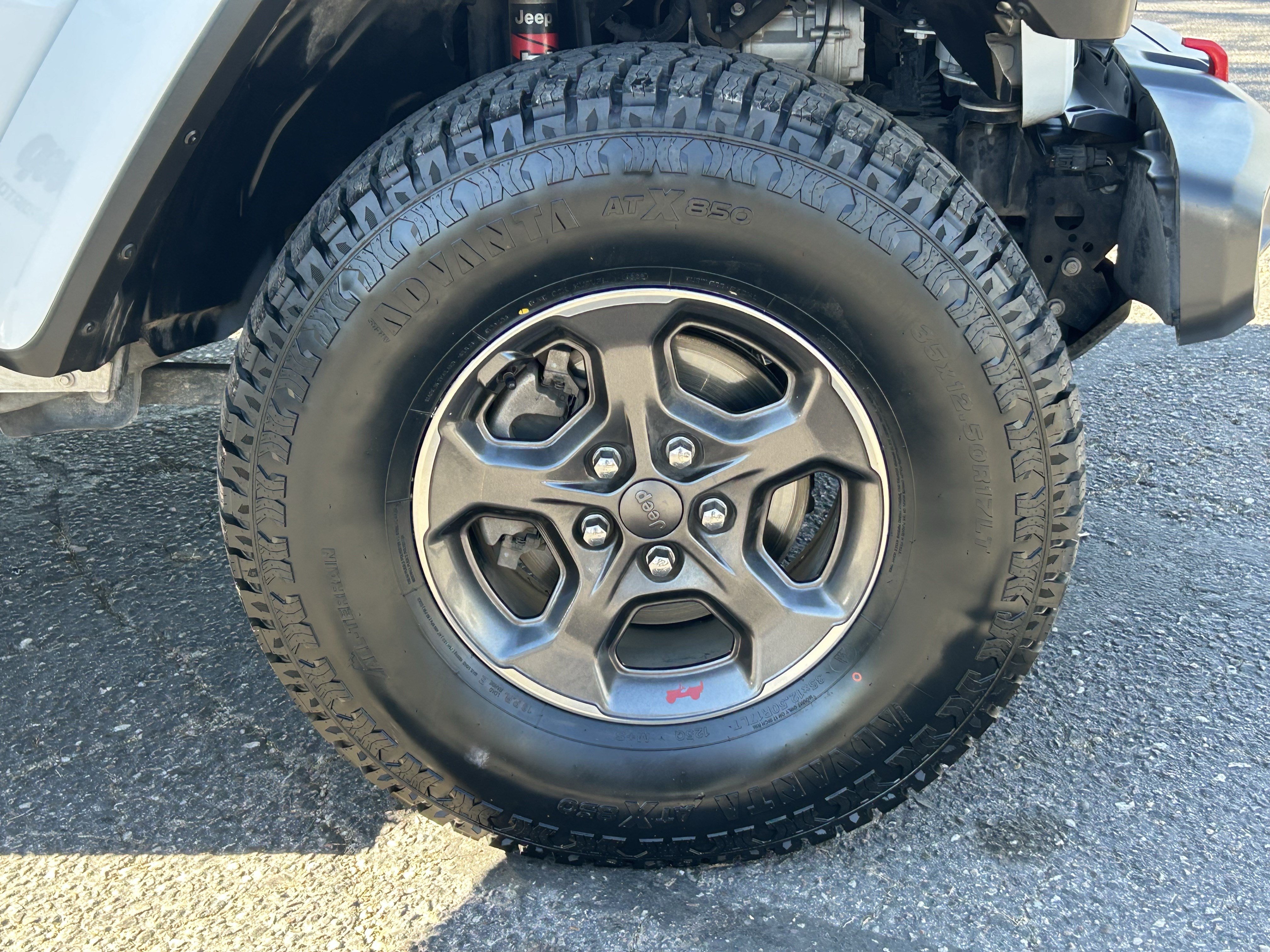Used 2020 Jeep Gladiator Rubicon AWD/4WD image 7